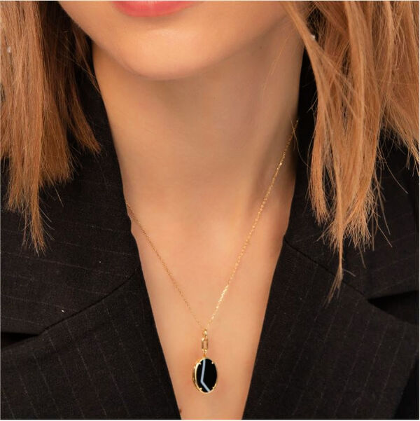 Slim Lockets Elle Oval Yellow Gold and Agate Locket