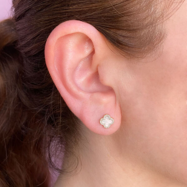 Clover Yellow Gold, Mother-of-Pearl and Diamond Pav&eacute; Earrings