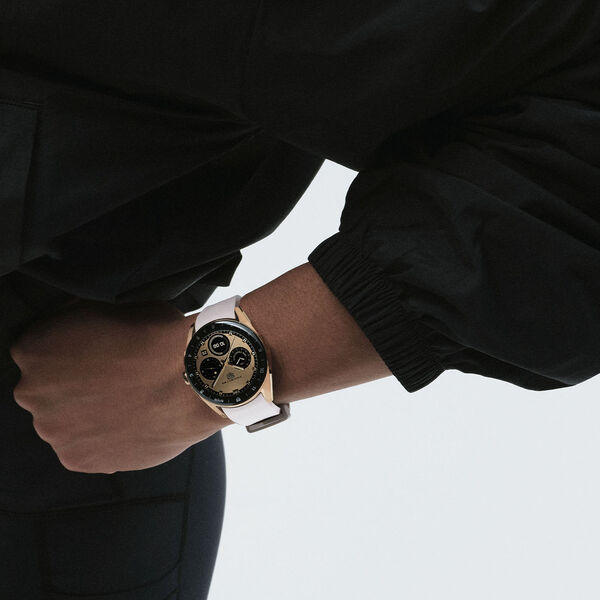 Connected Calibre E5 40 mm Rose PVD Stainless Steel