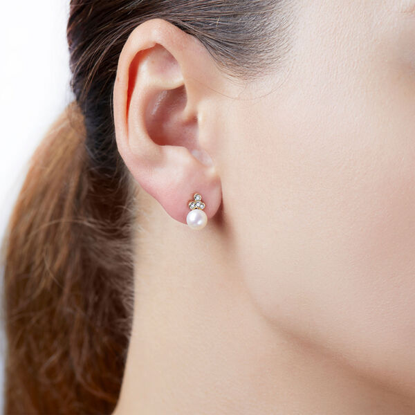 Trend Yellow Gold Pearl and Diamond Earrings